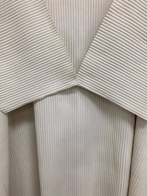 me ISSEY MIYAKE（ミーイッセイ ミヤケ）me ISSEY MIYAKE (ミーイッセイ ミヤケ) プリーツカットソー ホワイト サイズ:表記無しの古着・服飾アイテム