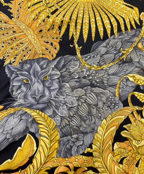 Salvatore Ferragamo（サルヴァトーレ フェラガモ）Salvatore Ferragamo (サルヴァトーレ フェラガモ) シルクスカーフ ネイビー サイズ:下記参照の古着・服飾アイテム