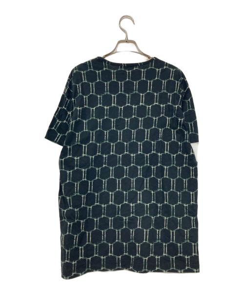 YOHJI YAMAMOTO（ヨウジヤマモト）YOHJI YAMAMOTO (ヨウジヤマモト) 総柄 VネックTシャツ ブラック サイズ:3の古着・服飾アイテム