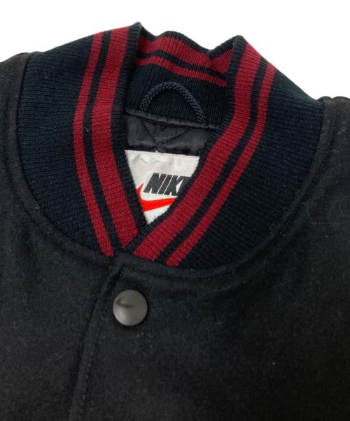 NIKE（ナイキ）NIKE (ナイキ) アワードジャケット レッド×ブラック サイズ:XXLの古着・服飾アイテム
