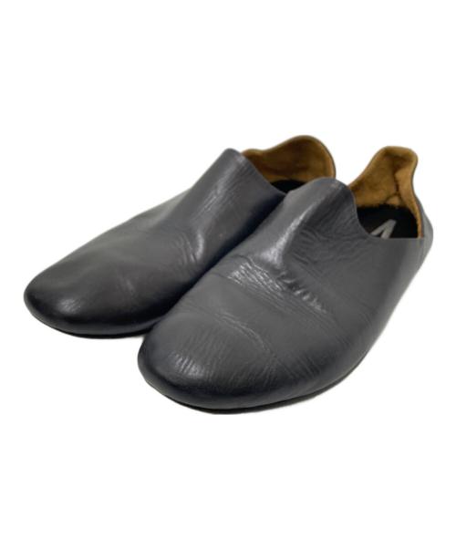 AUTTAA（アウッタ）AUTTAA (アウッタ) レザースリッポンシューズ ブラック サイズ:44の古着・服飾アイテム