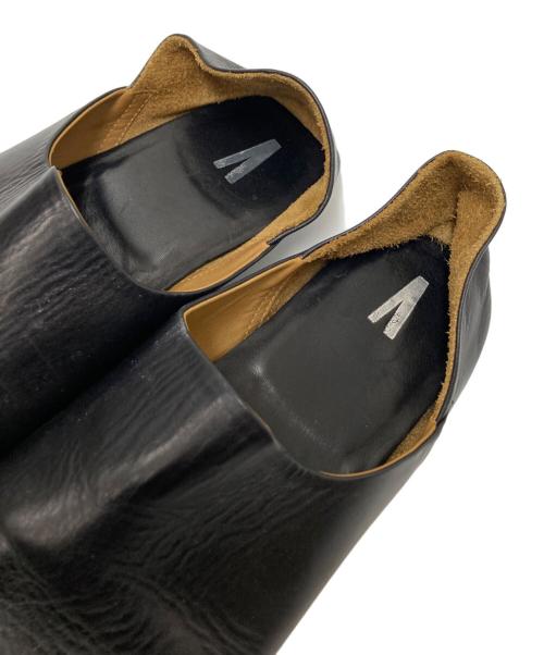 AUTTAA（アウッタ）AUTTAA (アウッタ) レザースリッポンシューズ ブラック サイズ:44の古着・服飾アイテム