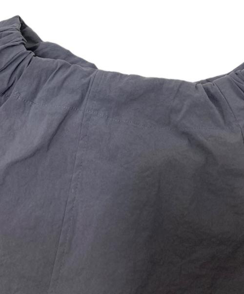 AK+1（エーケーワン）AK+1 (エーケーワン) ナイロンブラウス グレー サイズ:36の古着・服飾アイテム