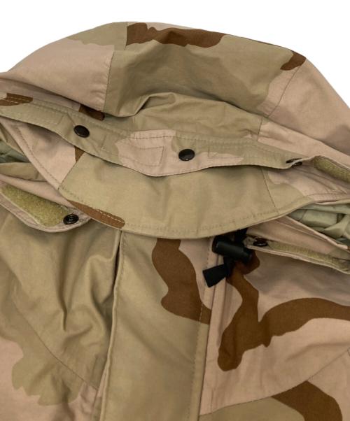 US ARMY（ユーエスアーミー）US ARMY (ユーエスアーミー) ECWS DESERT CAMO PARKA NOS ベージュ×ブラウン サイズ:LARGE-SHORTの古着・服飾アイテム