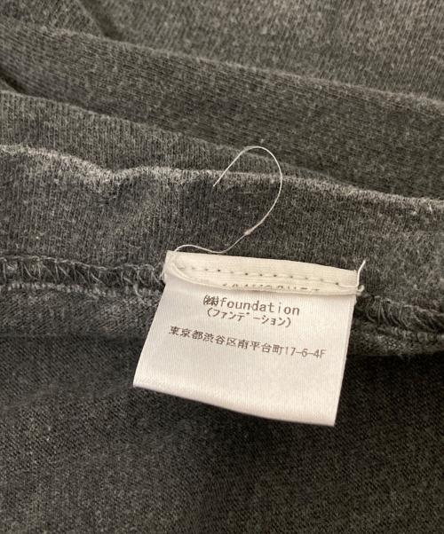 E.T TEE（イーティーティー）E.T TEE (イーティーティー) プリントTシャツ グレー サイズ:下記参照の古着・服飾アイテム