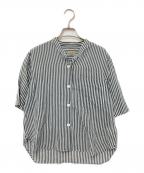 MARGARET HOWELLマーガレットハウエル）の古着「シルク混バンドカラーストライプシャツ」｜グレー×ホワイト