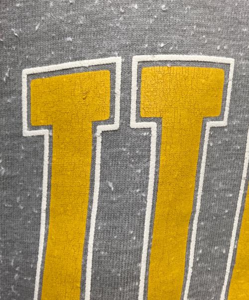 COMME des GARCONS JUNYA WATANABE MAN（コム デ ギャルソン ジュンヤ ワタナベ マン）COMME des GARCONS JUNYA WATANABE MAN (コム デ ギャルソン ジュンヤ ワタナベ マン) ネップ加工カレッジプリントTシャツ グレー サイズ:Lの古着・服飾アイテム