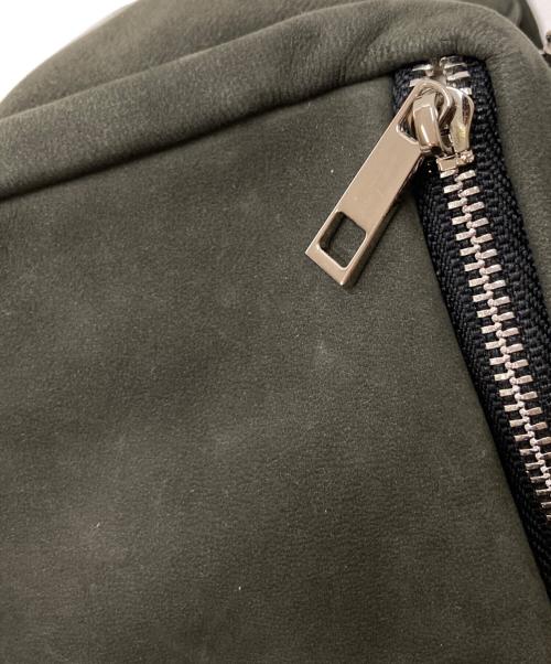 remer（リメール）remer (リメール) ラムレザーボディーバッグ オリーブ サイズ:下記参照の古着・服飾アイテム