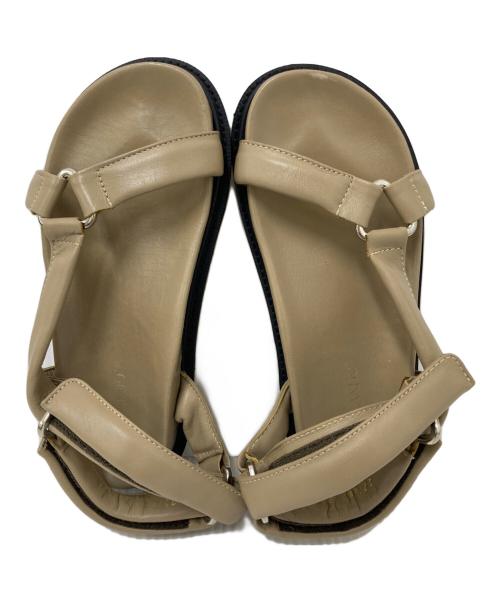 Caminando（カミナンド）Caminando (カミナンド) サンダル ベージュ サイズ:7の古着・服飾アイテム