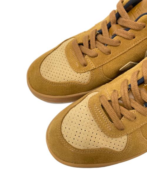 VEJA（ヴェジャ）VEJA (ヴェジャ) V10 Suede Camel Desert ベージュ サイズ:25.5cmの古着・服飾アイテム