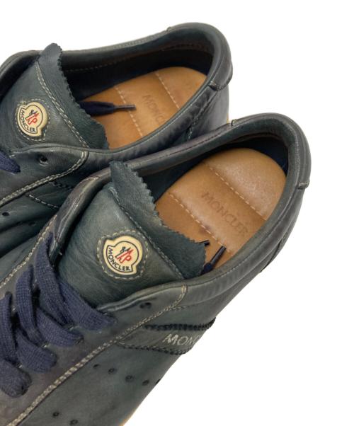 MONCLER（モンクレール）MONCLER (モンクレール) レザースニーカー ネイビー サイズ:41の古着・服飾アイテム