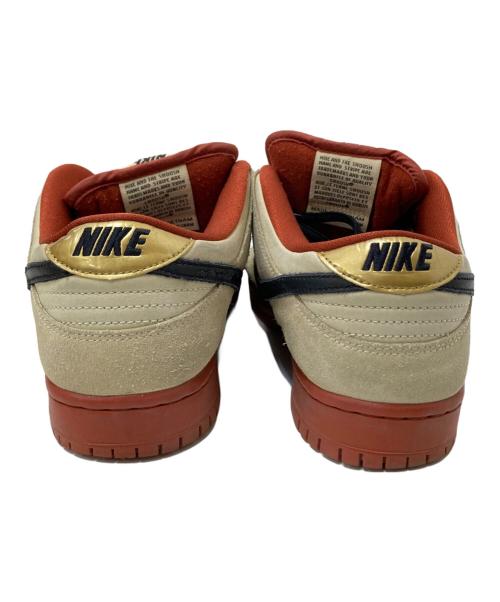NIKE（ナイキ）NIKE (ナイキ) ローカットスニーカー レッド×ベージュ サイズ:26.5㎝の古着・服飾アイテム