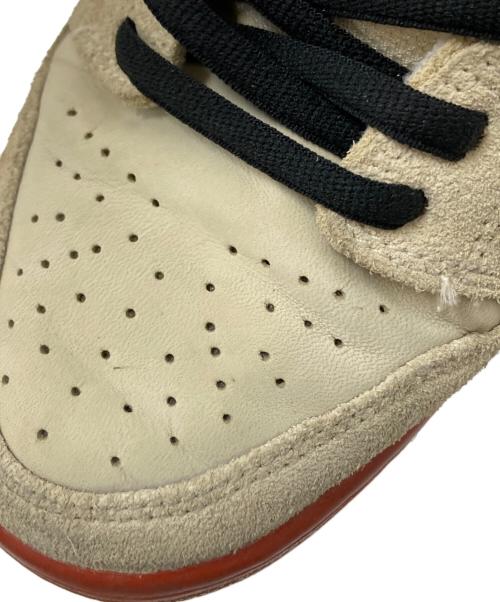 NIKE（ナイキ）NIKE (ナイキ) ローカットスニーカー レッド×ベージュ サイズ:26.5㎝の古着・服飾アイテム