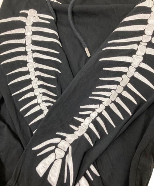 DIESEL（ディーゼル）DIESEL (ディーゼル) プリント刺繍パーカー ブラック サイズ:Mの古着・服飾アイテム