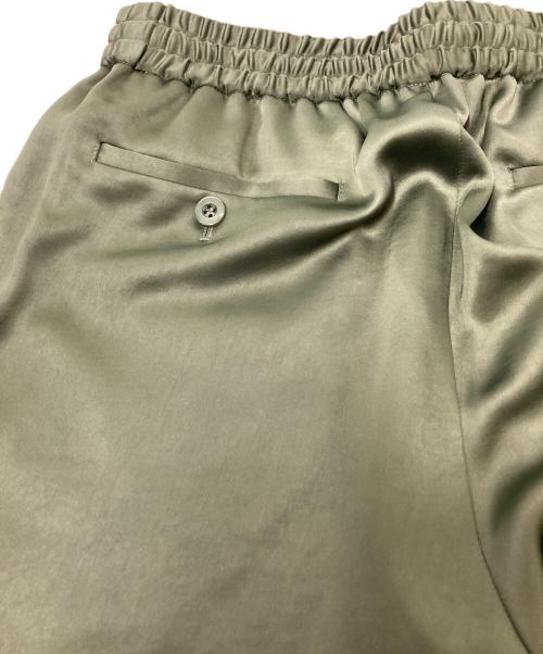 JOURNAL STANDARD relume（ジャーナルスタンダード レリューム）JOURNAL STANDARD relume (ジャーナルスタンダード レリューム) サテンベイカーパンツ オリーブ サイズ:36の古着・服飾アイテム