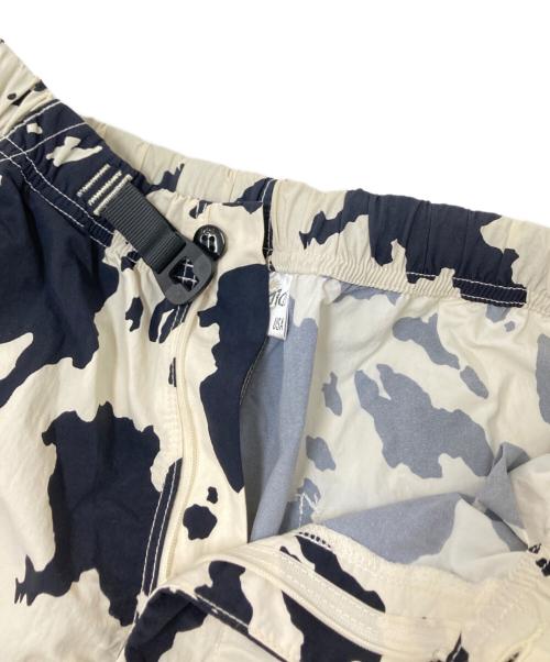 GRAMICCI（グラミチ）GRAMICCI (グラミチ) LEE (リー) 別注ナイロンショーツ ブラック×ベージュ サイズ:Mの古着・服飾アイテム