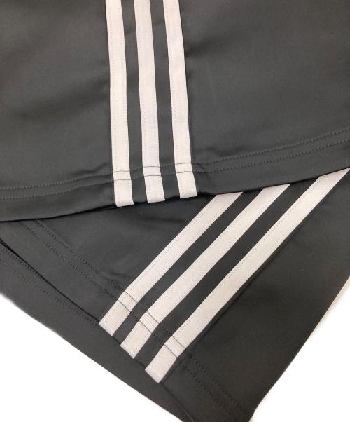 adidas（アディダス）adidas (アディダス) サテン ワイドレッグ トラックパンツ ブラック サイズ:M 未使用品の古着・服飾アイテム