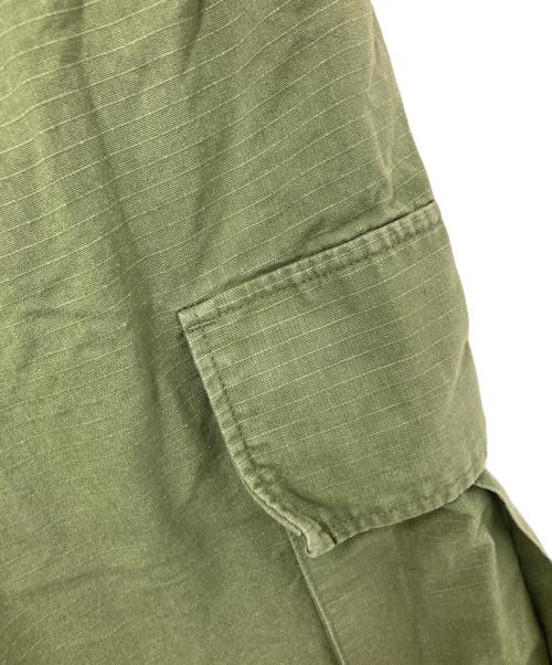 BEAMS PLUS（ビームスプラス）BEAMS PLUS (ビームスプラス) Engineered Garments (エンジニアードガーメンツ) 別注 BDU 3/4 Shorts Poplin オリーブ サイズ:XLの古着・服飾アイテム