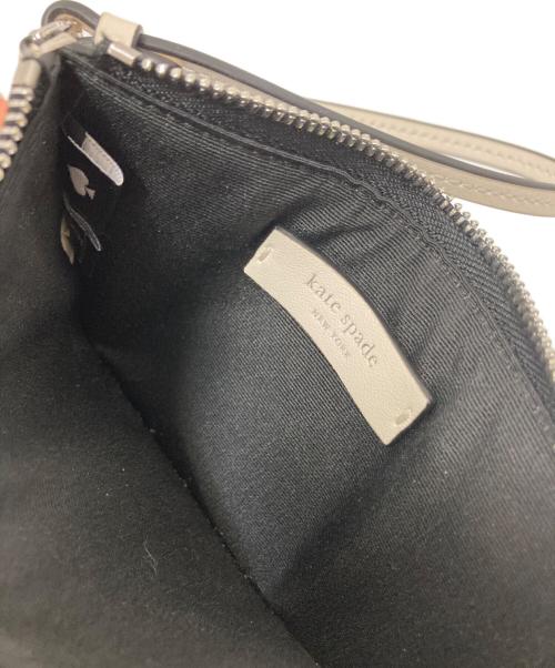 Kate Spade（ケイトスペード）Kate Spade (ケイトスペード) Noel Wristlet ベージュ×ブラック サイズ:下記参照の古着・服飾アイテム