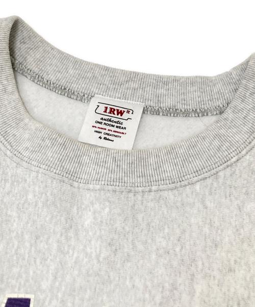 JOURNAL STANDARD relume（ジャーナルスタンダード レリューム）JOURNAL STANDARD relume (ジャーナルスタンダード レリューム) HEAR MY NAME (ヒアマイネーム) 別注プリント ロゴスウェット グレー サイズ:Mの古着・服飾アイテム