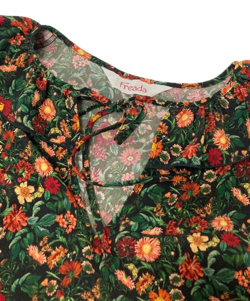 freada（フリーダ）freada (フリーダ) フラワープリントマキシワンピース グリーン×ブラック サイズ:Fの古着・服飾アイテム