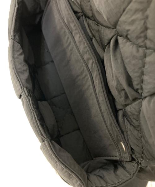 BOTTEGA VENETA（ボッテガベネタ）BOTTEGA VENETA (ボッテガベネタ) パデッドテックカセットスモールボディバッグ ブラック サイズ:下記参照の古着・服飾アイテム