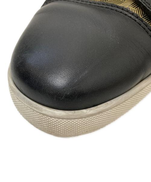 Christian Louboutin（クリスチャン・ルブタン）Christian Louboutin (クリスチャン・ルブタン) フラットパテントレザースニーカー ブラック×ゴールド サイズ:26.0㎝の古着・服飾アイテム