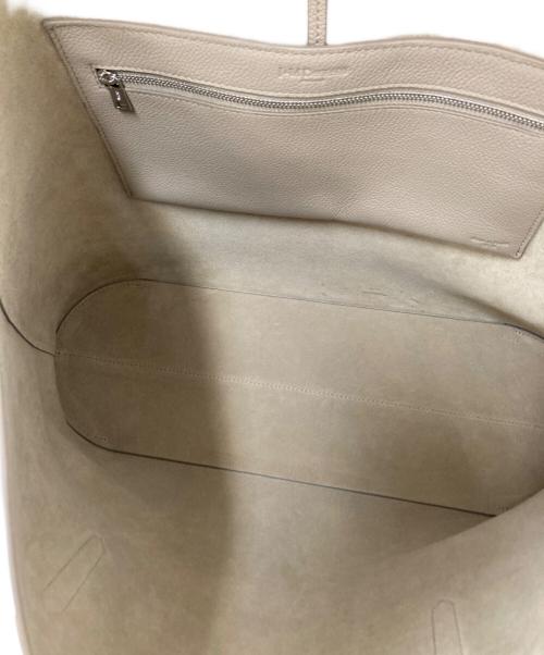 J&M DAVIDSON（ジェイ＆エム デヴィッドソン）J&M DAVIDSON (ジェイ＆エム デヴィッドソン) DART EW TOTE ベージュの古着・服飾アイテム