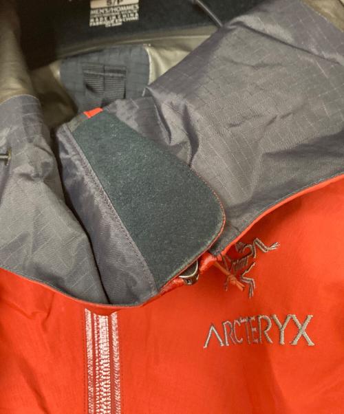 ARC'TERYX（アークテリクス）ARC'TERYX (アークテリクス) Beta SL Jacket レッド サイズ:Sの古着・服飾アイテム