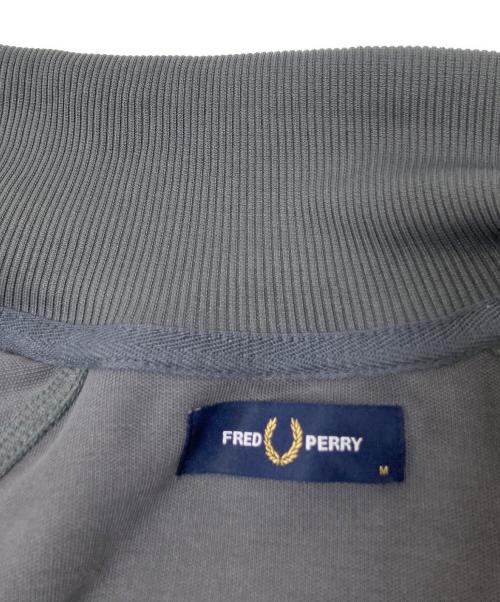 FRED PERRY（フレッドペリー）FRED PERRY (フレッドペリー) Taped Track Jacket グレー×ホワイト サイズ:Mの古着・服飾アイテム