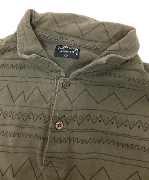 stussy（ステューシー）stussy (ステューシー) 総柄ポロシャツ グレー サイズ:Lの古着・服飾アイテム