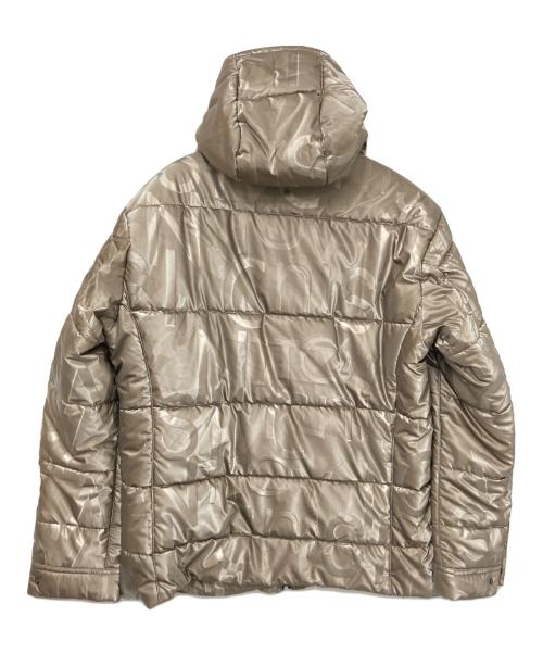 HIDE AWAYS（ハイドアウェイズ）HIDE AWAYS (ハイドアウェイズ) 3Dロゴプリント中綿ブルゾン ゴールド サイズ:50の古着・服飾アイテム