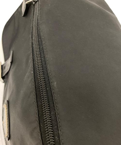 PRADA（プラダ）PRADA (プラダ) メッセンジャーショルダーバッグ ブラックの古着・服飾アイテム