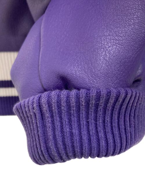 A FEW GOOD KIDS（アフューグッドキッズ）A FEW GOOD KIDS (アフューグッドキッズ) フェイクレザースタジャン パープル×ホワイト サイズ:Lの古着・服飾アイテム