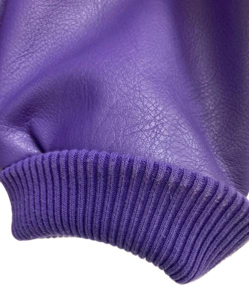 A FEW GOOD KIDS（アフューグッドキッズ）A FEW GOOD KIDS (アフューグッドキッズ) フェイクレザースタジャン パープル×ホワイト サイズ:Lの古着・服飾アイテム