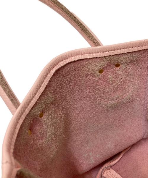 YOUNG & OLSEN The DRYGOODS STORE（ヤングアンドオルセン ザ ドライグッズストア）YOUNG & OLSEN The DRYGOODS STORE (ヤングアンドオルセン ザ ドライグッズストア) EMBOSSED LEATHER D TOTE S ピンク サイズ:下記参照の古着・服飾アイテム