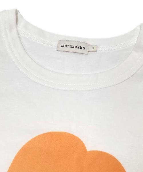 marimekko（マリメッコ）marimekko (マリメッコ) フラワープリントTシャツ ホワイト サイズ:Sの古着・服飾アイテム