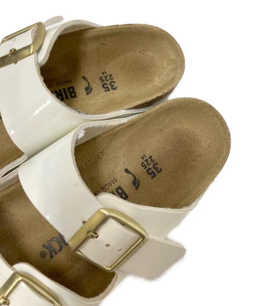 BIRKENSTOCK（ビルケンシュトック）BIRKENSTOCK (ビルケンシュトック) Arizona ホワイト サイズ:22.5㎝の古着・服飾アイテム
