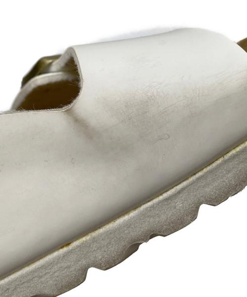 BIRKENSTOCK（ビルケンシュトック）BIRKENSTOCK (ビルケンシュトック) Arizona ホワイト サイズ:22.5㎝の古着・服飾アイテム