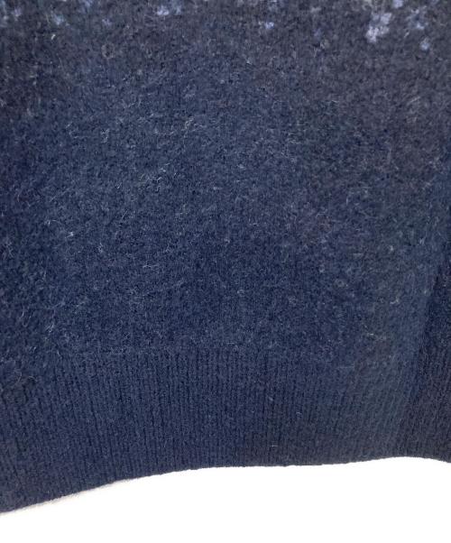 UNIQLO（ユニクロ）UNIQLO (ユニクロ) J&W DAWSON (ジェイアンドエムデヴィッドソン) スフレヤーングラデーションクルーネックセーター ネイビー サイズ:Mの古着・服飾アイテム