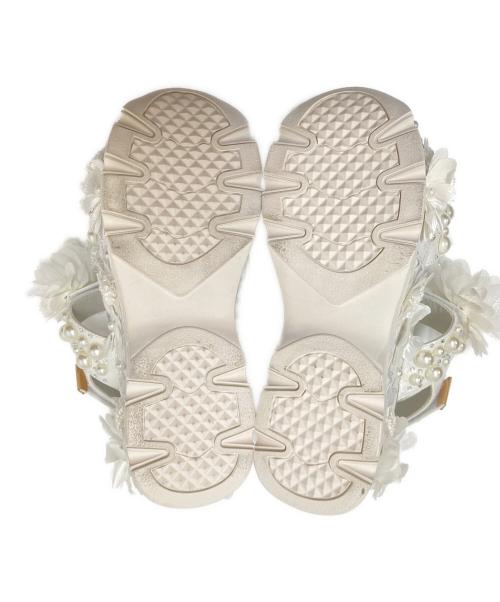 RANDA（ランダ）RANDA (ランダ) パール×ビジューフラワースポーツサンダル ホワイト サイズ:Sの古着・服飾アイテム