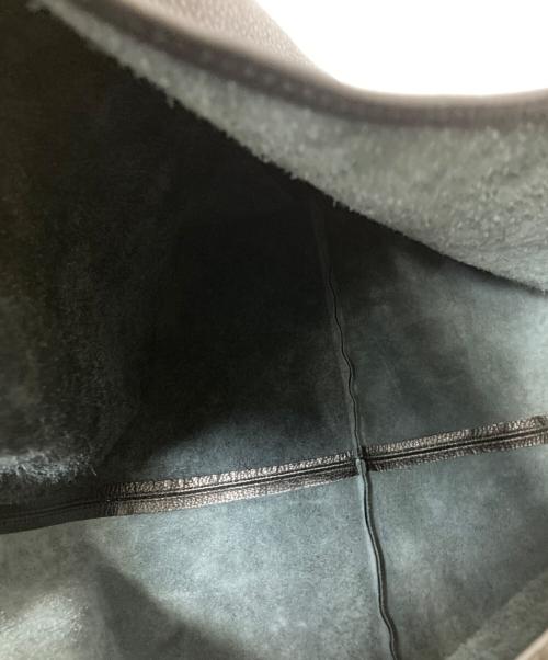 AULENTTI（オウレンティ）AULENTTI (オウレンティ) 三角トートバッグ ブラック サイズ:下記参照の古着・服飾アイテム