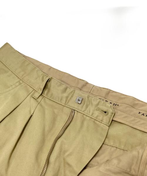 FARAH（ファーラー）FARAH (ファーラー) ツータック ワイドテーパードパンツ カーキ サイズ:34の古着・服飾アイテム