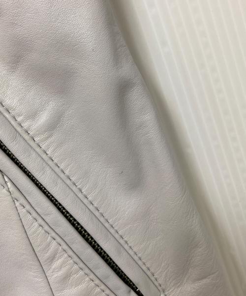GOSTAR DE FUGA（ゴスタール ジ フーガ）GOSTAR DE FUGA (ゴスタール ジ フーガ) ノーカラーカウハイドライダースジャケット ホワイト サイズ:44の古着・服飾アイテム
