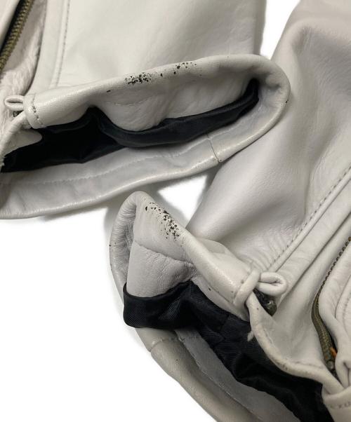 GOSTAR DE FUGA（ゴスタール ジ フーガ）GOSTAR DE FUGA (ゴスタール ジ フーガ) ノーカラーカウハイドライダースジャケット ホワイト サイズ:44の古着・服飾アイテム