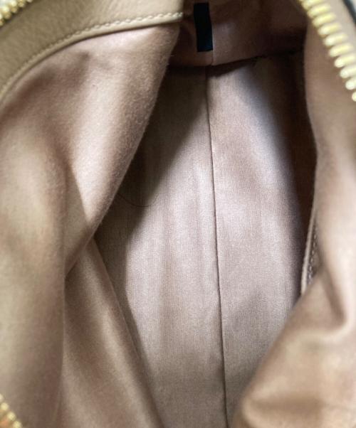 MIU MIU（ミュウミュウ）MIU MIU (ミュウミュウ) レザーショルダーバッグ ベージュ サイズ:下記参照の古着・服飾アイテム