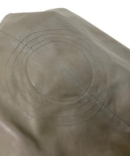 LOEWE（ロエベ）LOEWE (ロエベ) ナッパアイレ グレージュの古着・服飾アイテム