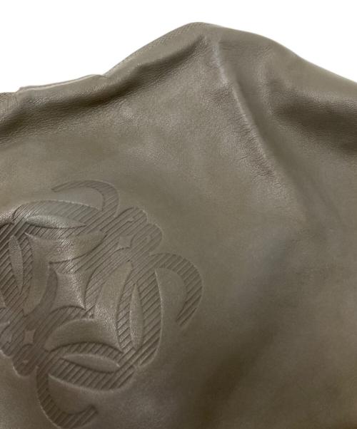 LOEWE（ロエベ）LOEWE (ロエベ) ナッパアイレ グレージュの古着・服飾アイテム