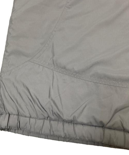 Peak Performance（ピーク・パフォーマンス）Peak Performance (ピーク・パフォーマンス) 中綿ジャケット グレー サイズ:Mの古着・服飾アイテム