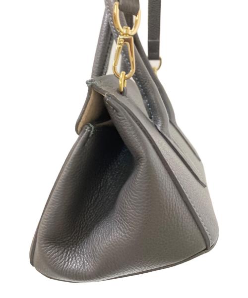 CHRISTIAN VILLA（クリスチャンヴィラ）CHRISTIAN VILLA (クリスチャンヴィラ) wide shape hand bag グレー サイズ:下記参照の古着・服飾アイテム